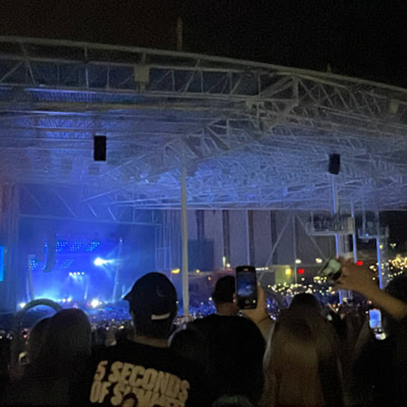 Meet your Posher, Audrey - Picture 1 of 1